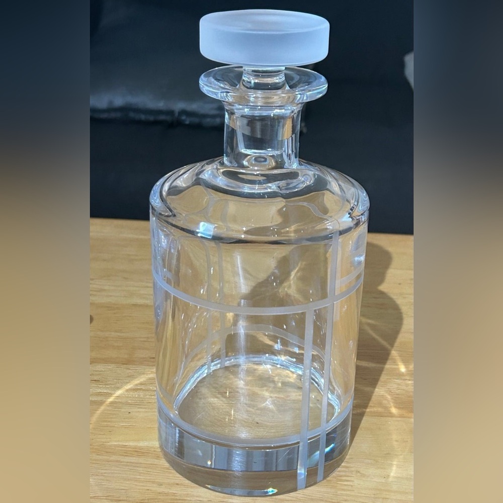 Kate Spade Lenox Madison Square Crystal Decanter - Picture 4 of 8